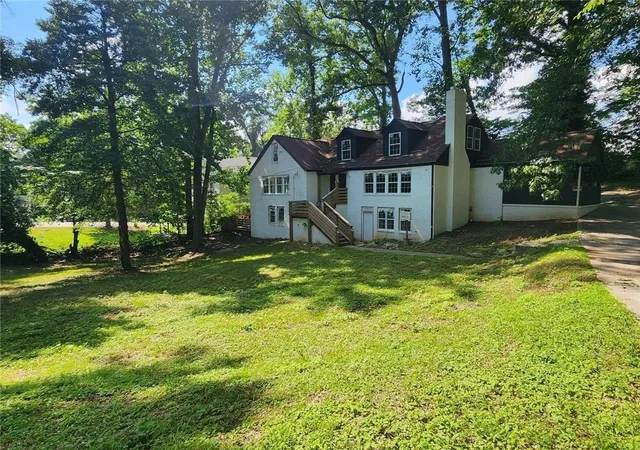 2nd image of 1511 Joseph E Boone Nw Blvd Nw, Atlanta, GA 30314 | MLS# 7816681