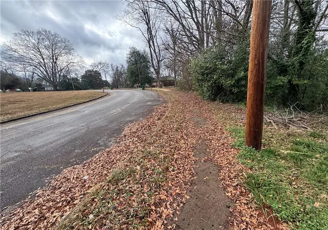 3rd image of 6991 Bruce Cir, Lithonia, GA 30058 | MLS# 7707657