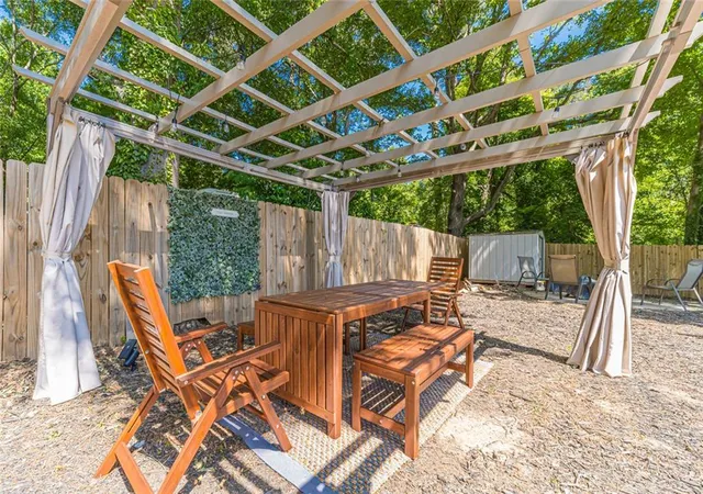 Photo 3 of Sale Pending at 2390 Brackett Rd, Marietta, GA 30060 | MLS# 7734006 | Listing updated on 2026-08-09