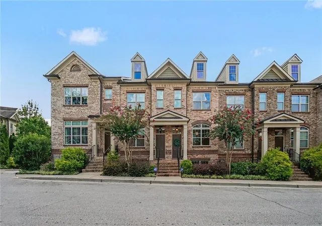 Townhouse for sale at 1215 Lavista Cir, Atlanta, GA 30324 | MLS# 7822212