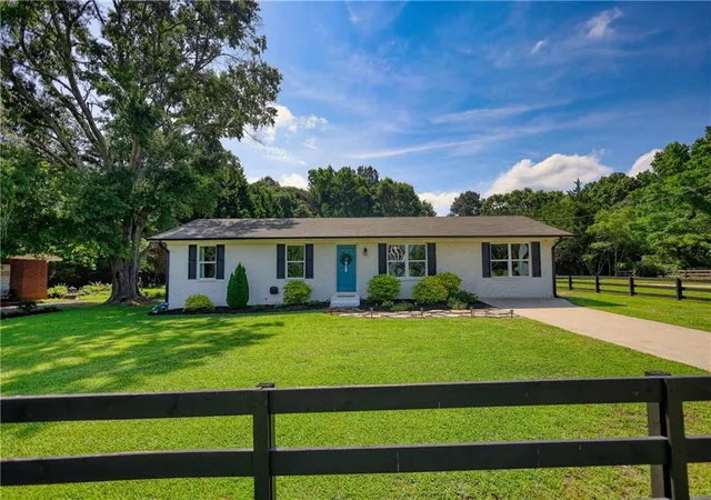 Homes for sale in Mansfield, GA | 3417 Hwy 11 South, Mansfield, GA 30055 | MLS# 7790462