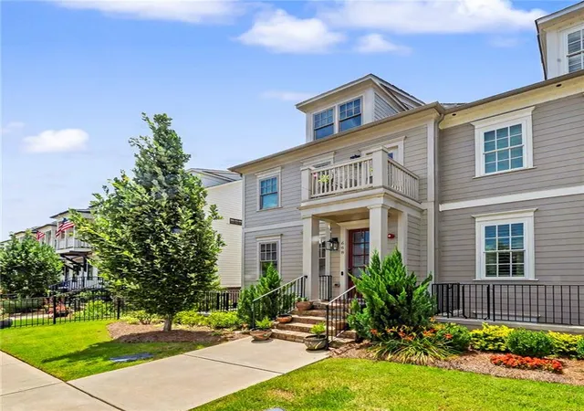 Photo 3 of Townhouse for sale at 668 Brashy St, Woodstock, GA 30188 | MLS# 7787242 | Listing updated on 2026-10-09