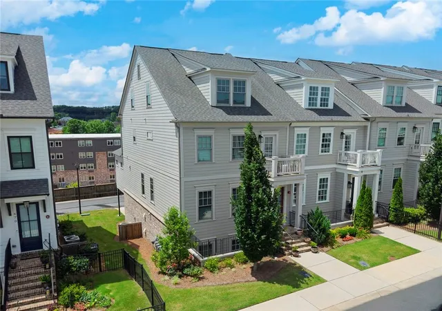 Photo 4 of Townhouse for sale at 668 Brashy St, Woodstock, GA 30188 | MLS# 7787242 | Listing updated on 2026-10-09