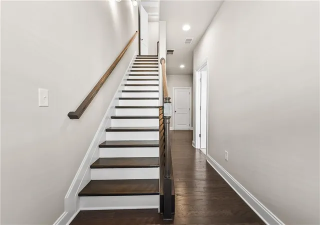 Photo 2 of Townhouse for sale at 2423 Figaro Dr, Atlanta, GA 30339 | MLS# 7814400 | Listing updated on 2026-10-29