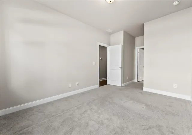 Photo 4 of Townhouse for sale at 2423 Figaro Dr, Atlanta, GA 30339 | MLS# 7814400 | Listing updated on 2026-10-29