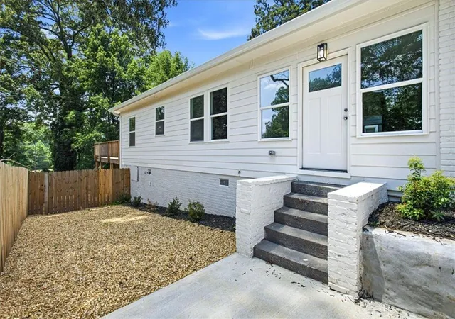 Photo 2 of Single family home for sale at 1502 Venetian Dr SW, Atlanta, GA 30311 | MLS# 7815579 | Listing updated on 2026-08-05