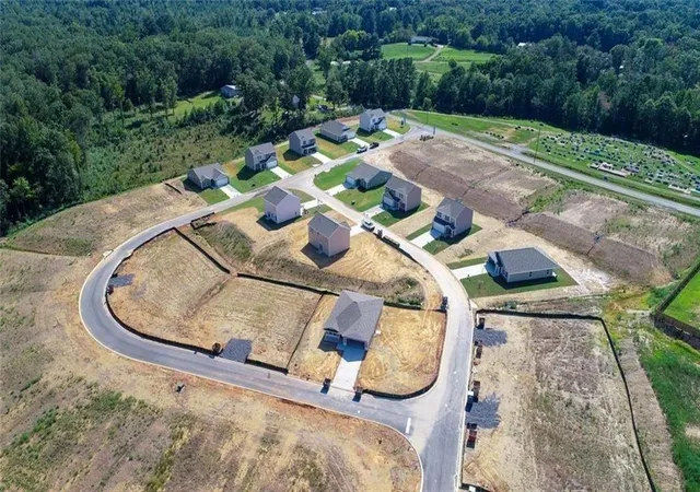 Photo 3 of Sale Pending at 106 Wilson Rd, Chatsworth, GA 30705 | MLS# 7725247 | Listing updated on 2026-08-17