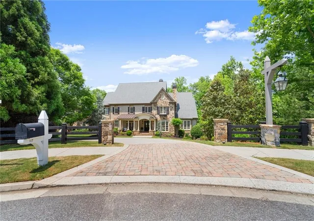 Photo 4 of Single family home for sale at 117 Liberty Grv Pass, Alpharetta, GA 30004 | MLS# 7766171 | Listing updated on 2026-08-25