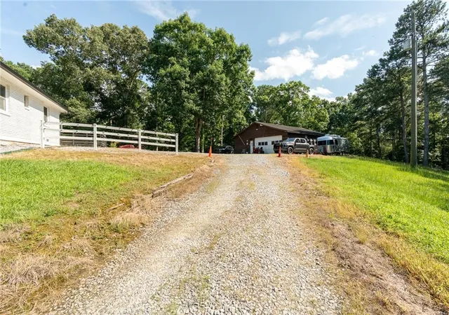 Photo 4 of Single family home for sale at 1585 Jimmy Dodd Rd, Buford, GA 30518 | MLS# 7798814 | Listing updated on 2026-09-30