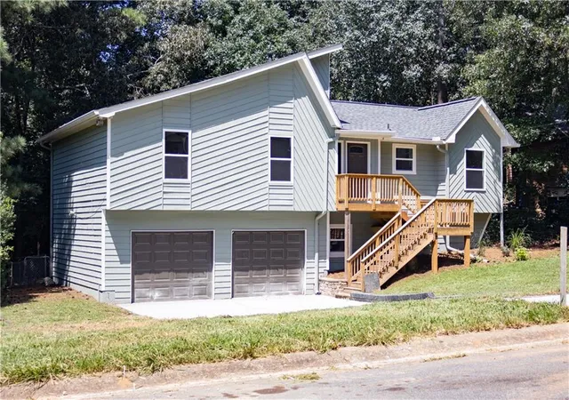 Photo 2 of Single family home for sale at 4033 Maxanne Dr Nw, Kennesaw, GA 30144 | MLS# 7824933 | Listing updated on 2026-09-15