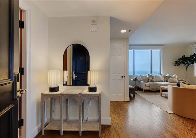 2nd image of 75 14th St Ne #4160, Atlanta, GA 30309 | MLS# 7768821