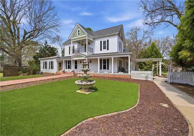 1st image of 108 King St, Adairsville, GA 30103 | MLS# 7810227