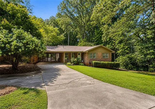 2nd image of 702 Highview Dr Se, Smyrna, GA 30082 | MLS# 7824543