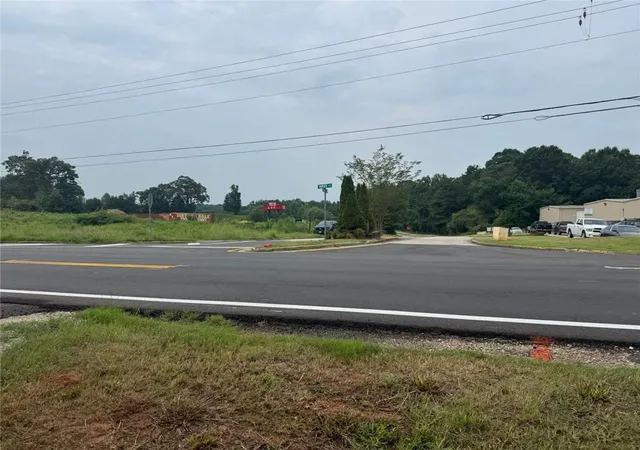 3rd image of 5447 Winder Hwy, Braselton, GA 30517 | MLS# 7677873