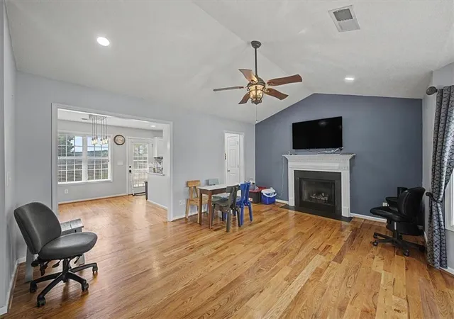 3rd image of 30 Indian Hills Dr, Rydal, GA 30171 | MLS# 7829467