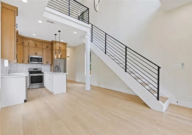 Photo 3 of Single family home for sale at 966 Coleman St, Atlanta, GA 30310 | MLS# 7799708 | Listing updated on 2026-09-08
