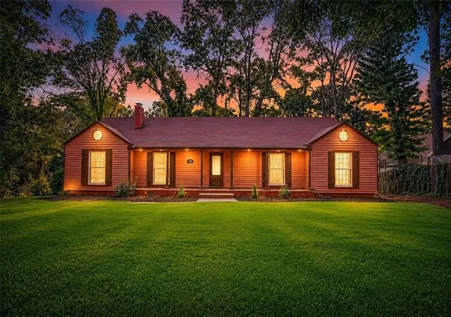2nd image of 3309 Victoria St, Atlanta, GA 30337 | MLS# 7814233
