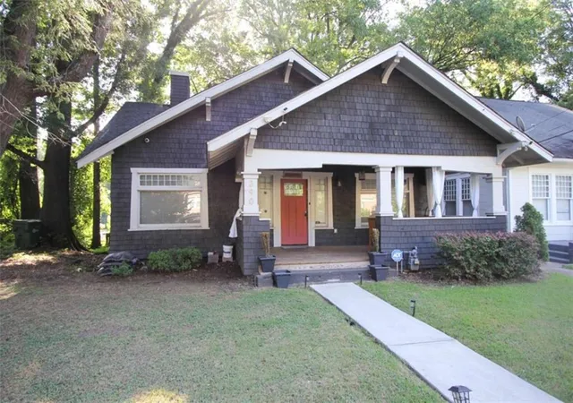 Photo 2 of Single family home for sale at 390 Holderness St Sw, Atlanta, GA 30310 | MLS# 7830357 | Listing updated on 2026-09-01