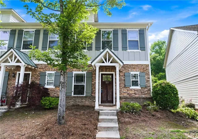 Homes for sale in Athens, GA | 211 Oconee River Cir, Athens, GA 30605 | MLS# 7779019