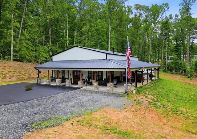 Homes for sale in Ball Ground, GA | 580a Eagles Perch Rd, Ball Ground, GA 30107 | MLS# 7784132