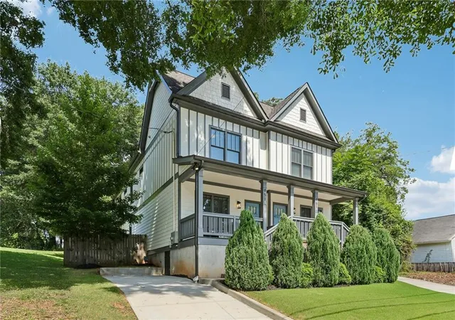 Photo 2 of Townhouse for sale at 951 A Fern Ave Se, Atlanta, GA 30315 | MLS# 7792735 | Listing updated on 2026-09-02