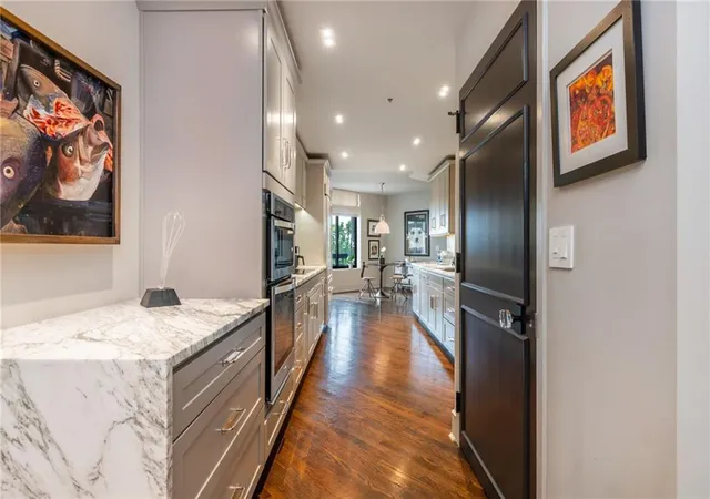 Photo 2 of Condo for sale at 2660 Peachtree Rd NW #12C, Atlanta, GA 30305 | MLS# 7823785 | Listing updated on 2026-09-12