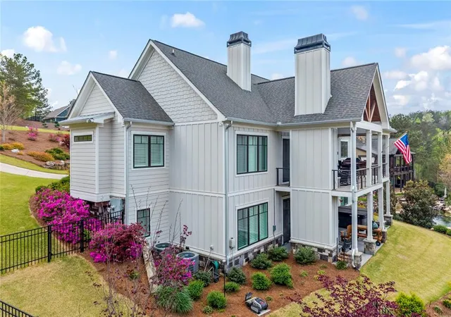 Photo 4 of Single family home for sale at 1634 Currahee Clb Dr, Toccoa, GA 30577 | MLS# 7763877 | Listing updated on 2026-08-31