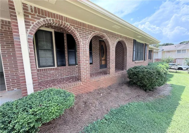 Photo 4 of Single family home for sale at 2305 Village Dr, Covington, GA 30016 | MLS# 7829308 | Listing updated on 2026-08-29