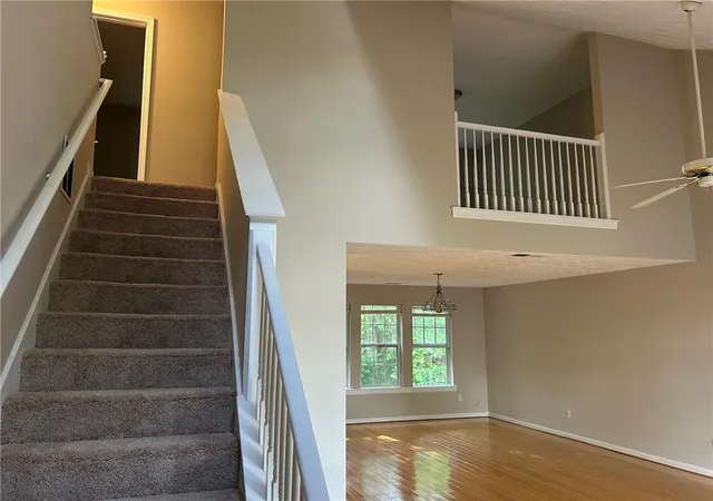 2nd image of 733 Vinebrook Ln, Suwanee, GA 30024 | MLS# 7818497
