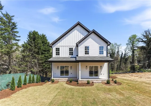 3rd image of 1121 Riverside Terrace, Gainesville, GA 30501 | MLS# 7740611