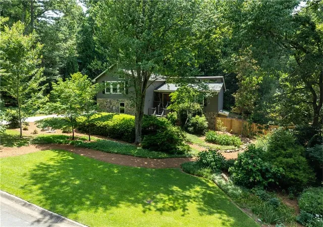 Homes for sale in Marietta, GA | 1195 Lake Colony Dr, Marietta, GA 30068 | MLS# 7769594