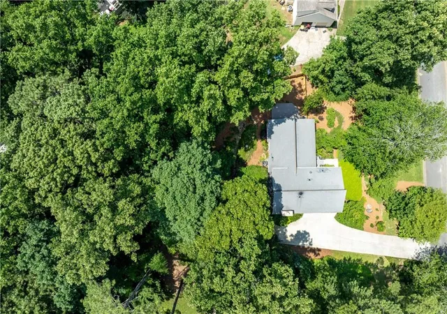 Homes for sale in Marietta, GA | 1195 Lake Colony Dr, Marietta, GA 30068 | MLS# 7769594
