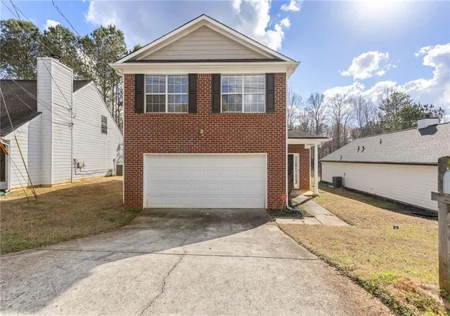 2nd image of 6582 Browns Mill Ferry Dr, Lithonia, GA 30038 | MLS# 7729951