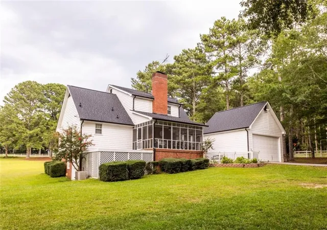 3rd image of 3260 N Sharon Church Rd N, Loganville, GA 30052 | MLS# 7822051