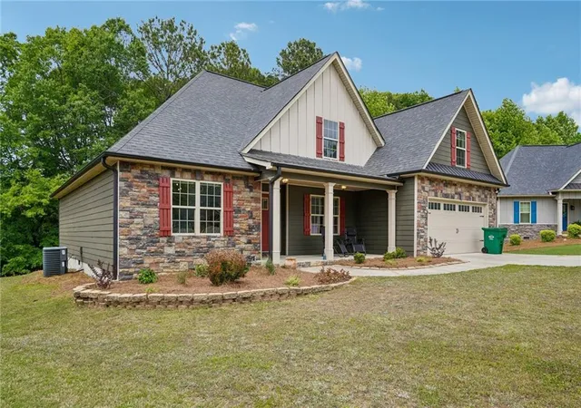 Photo 1 of Single family home for sale at 103 Fieldstone Cir, Carrollton, GA 30116 | MLS# 7792621 | Listing updated on 2026-07-11