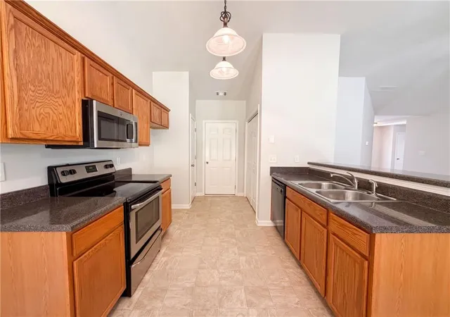 Photo 2 of Sale Pending at 211 Logan Crk Ln, Dallas, GA 30132 | MLS# 7817520 | Listing updated on 2026-08-30