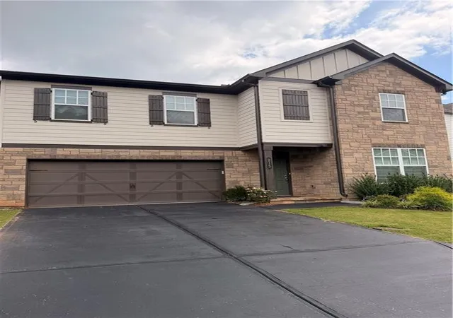 3rd image of 215 Foxhill Dr, Dawsonville, GA 30534 | MLS# 7805912