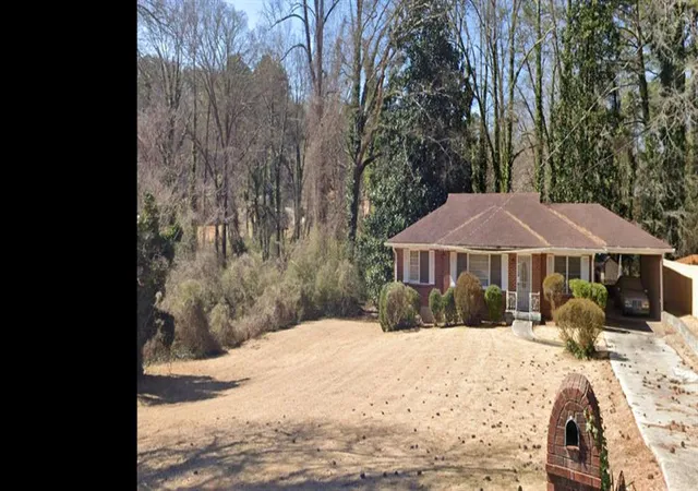 Photo 1 of Sale Pending at 3024 Lynhurst Cir Sw, Atlanta, GA 30311 | MLS# 7807519 | Listing updated on 2026-10-25
