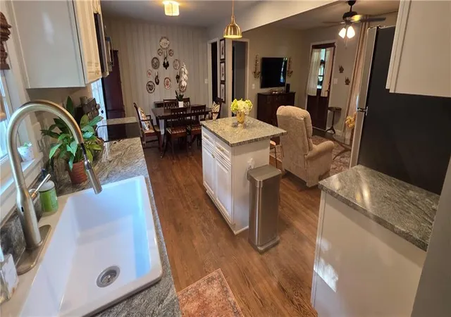 Photo 3 of Sale Pending at 420 Etten Dr, Monroe, GA 30655 | MLS# 7819120 | Listing updated on 2026-09-02