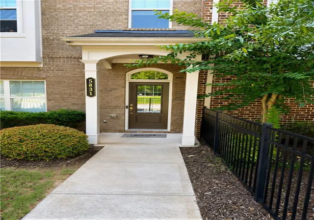 Photo 4 of Townhouse for sale at 5831 Ter Bnd Way, Peachtree Corners, GA 30092 | MLS# 7818977 | Listing updated on 2026-08-30