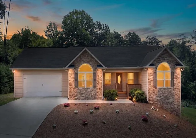 1st image of 350 Linwood Dr, Demorest, GA 30535 | MLS# 7812572
