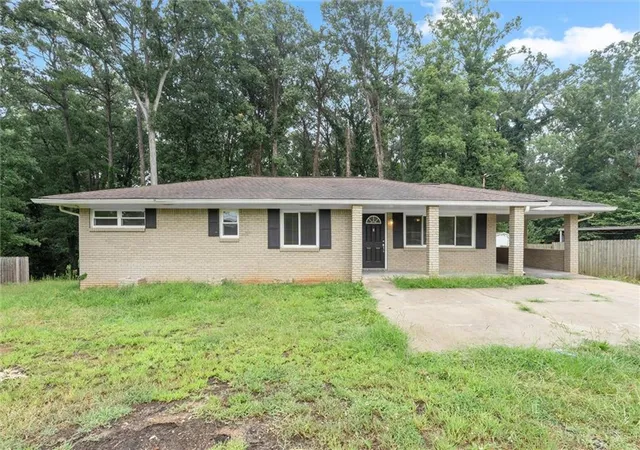 Photo 2 of Single family home for sale at 677 N Hairston Rd, Stone Mountain, GA 30083 | MLS# 7828949 | Listing updated on 2026-10-06