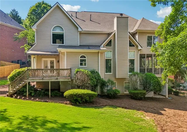 Homes for sale in Suwanee, GA | 5035 Hampshire Ct, Suwanee, GA 30024 | MLS# 7802116