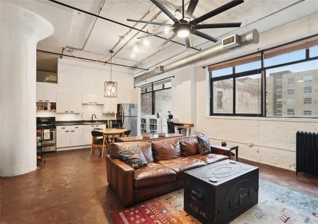 4th image of 426 Marietta St NW, Atlanta, GA 30313