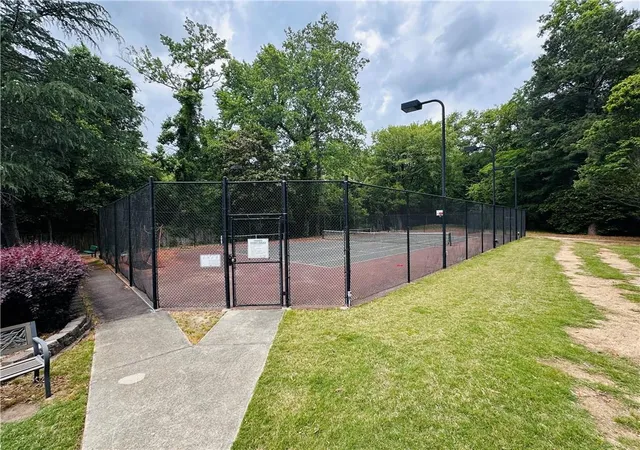 2nd image of 6700 Roswell Rd, Atlanta, GA 30328