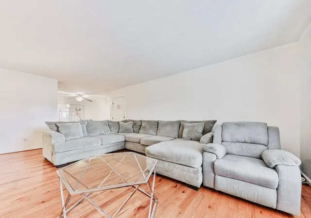 2nd image of 6700 Roswell Rd #24E, Atlanta, GA 30328 | MLS# 7779180