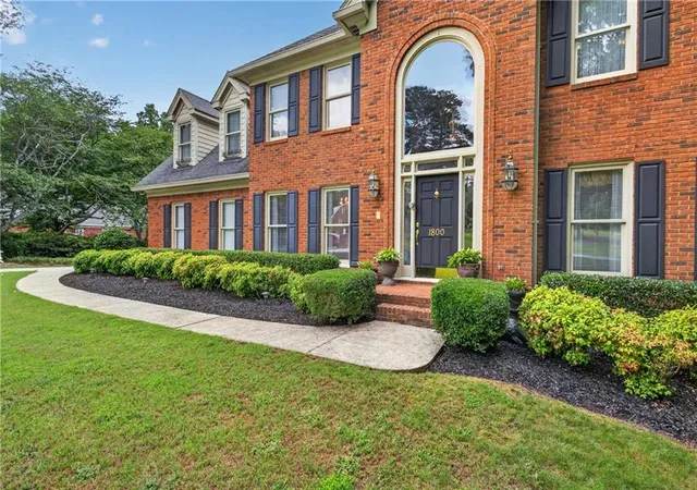 Photo 2 of Sale Pending at 1800 Brookstone Dr, Snellville, GA 30078 | MLS# 7791108 | Listing updated on 2026-08-28