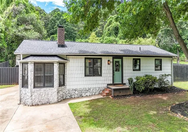 Homes for sale in Cartersville, GA | 103 Duncan Dr Sw, Cartersville, GA 30120 | MLS# 7789019