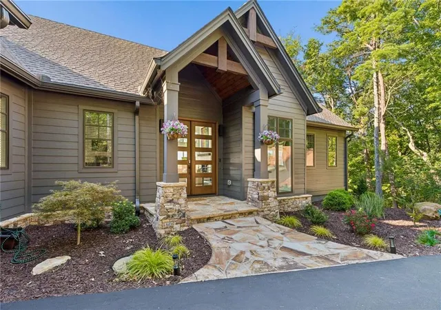 Photo 3 of Single family home for sale at 252 Wild Turkey Blf, Jasper, GA 30143 | MLS# 7827044 | Listing updated on 2026-10-02