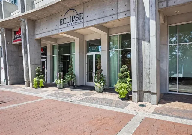 2nd image of 250 Pharr Rd Ne #707, Atlanta, GA 30305 | MLS# 7825274